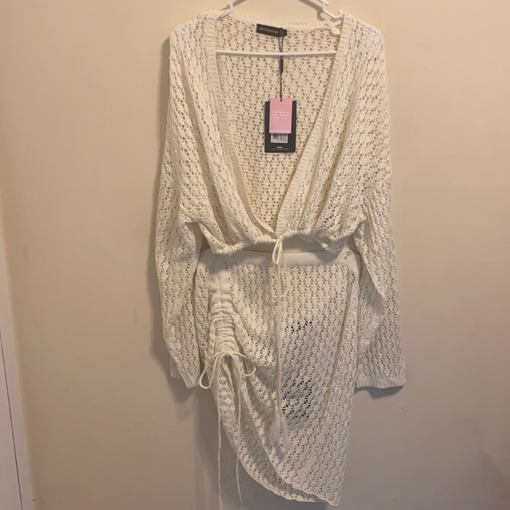 Cream Crochet Beach Cover Up - Picture 4 of 7